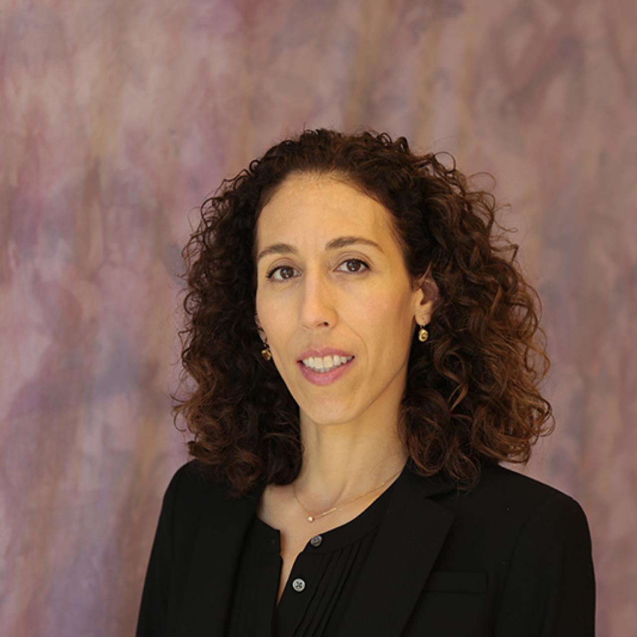 headshot of Dawn Starr