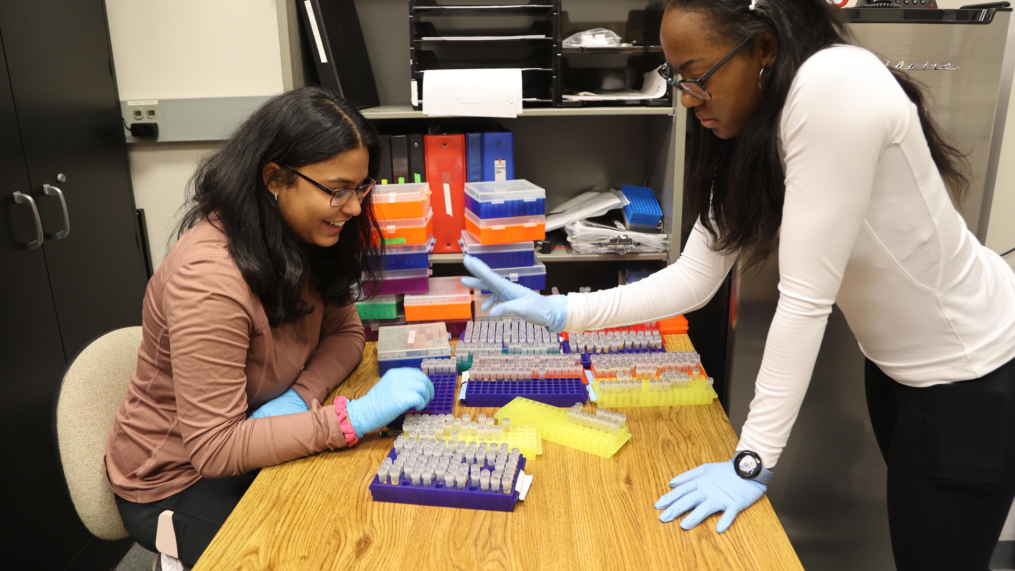 Sanya Patel in the Norris lab