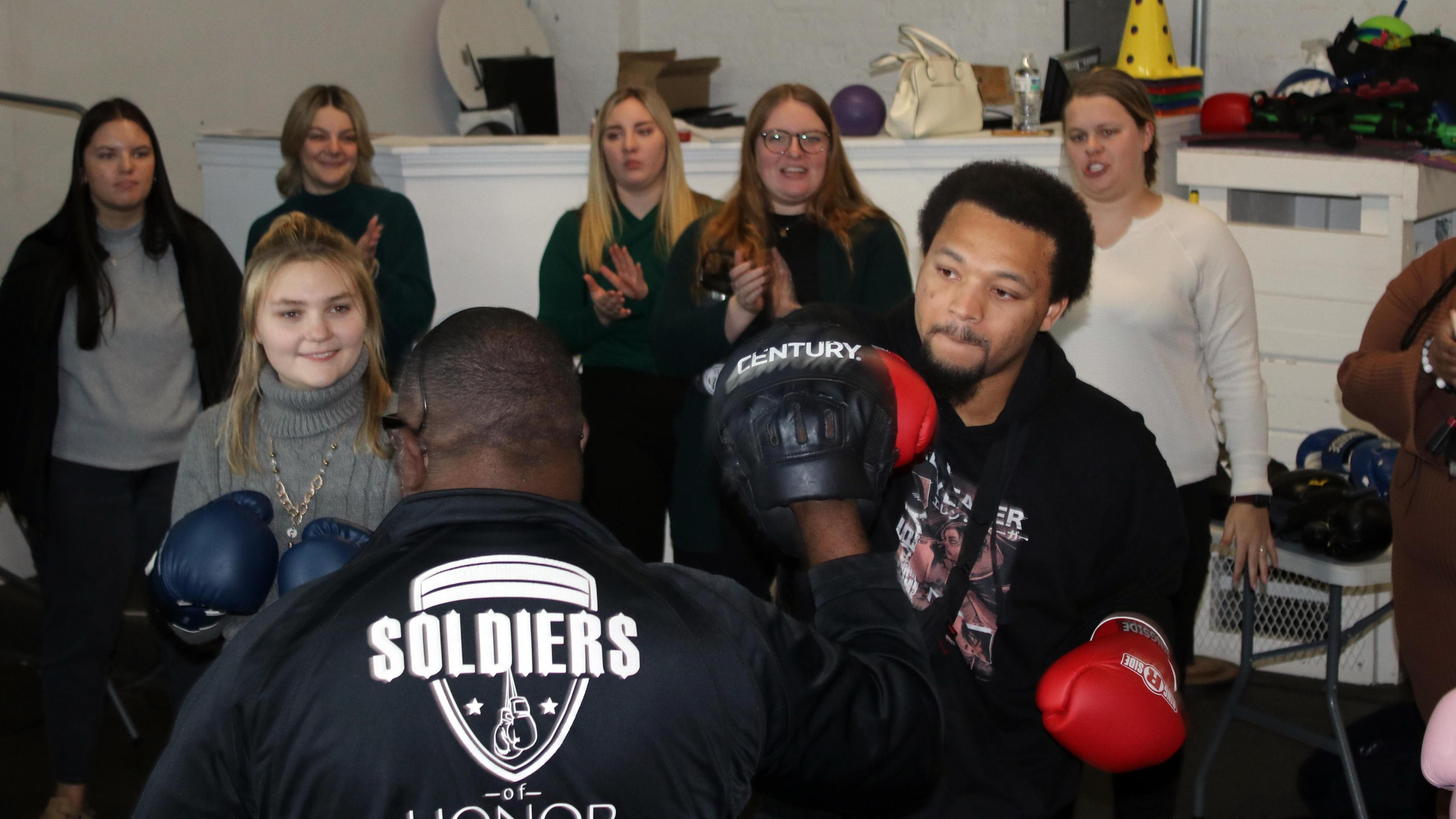 Social work students box at Soldiers of Honor
